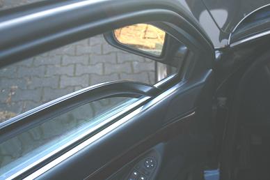 Sonderschutzfahrzeug BMW 750 schwarz B4 Fahrertür web