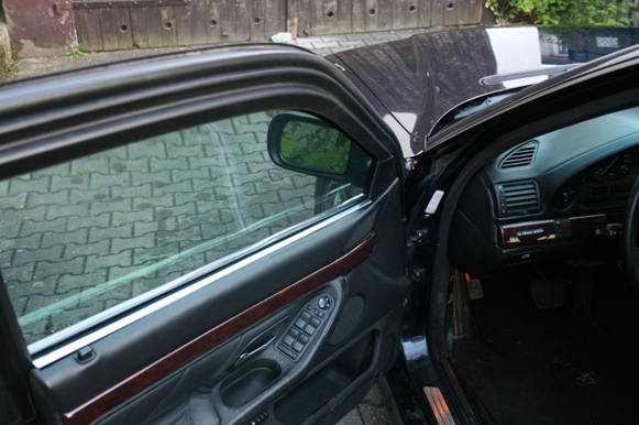 Sonderschutzfahrzeug BMW 750 VR7 blau o Ms Tür web